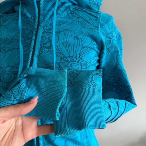 lululemon athletica Blue Floral Hoodie - Picture 5 of 9